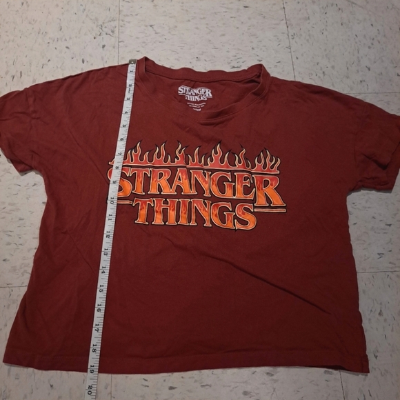 Stranger Things | Rusty red cropped women's graphic t shirt - Picture 9 of 10